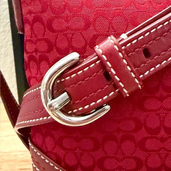 NWOT (Never Used) COACH Vintage Mini “C” Jacquard/Leather Bag & Keychain Wallet - Picture 4 of 11
